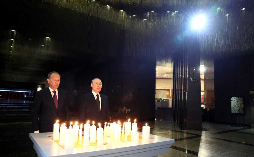 Владимир Путин: Посещение Музея Победы