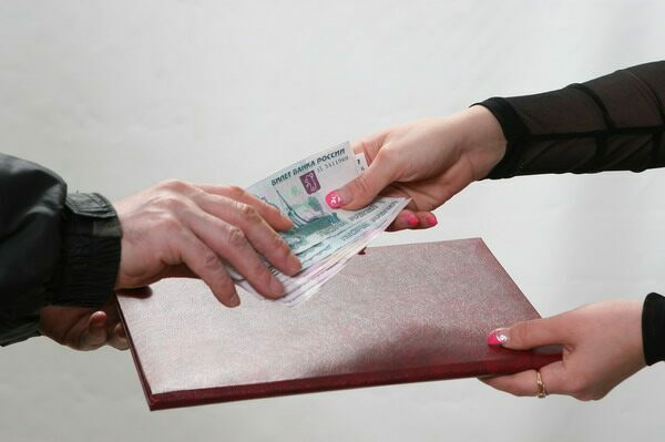 В Кузбассе осудят руководителя одной из фирм за коммерческой подкуп