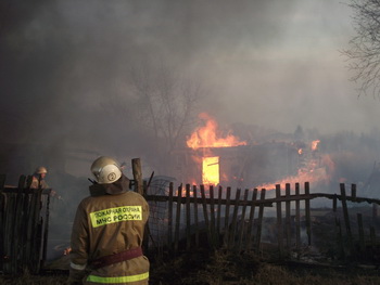 Добровольцы Крапивинского района приняли участие в ликвидации пожара в жилом доме