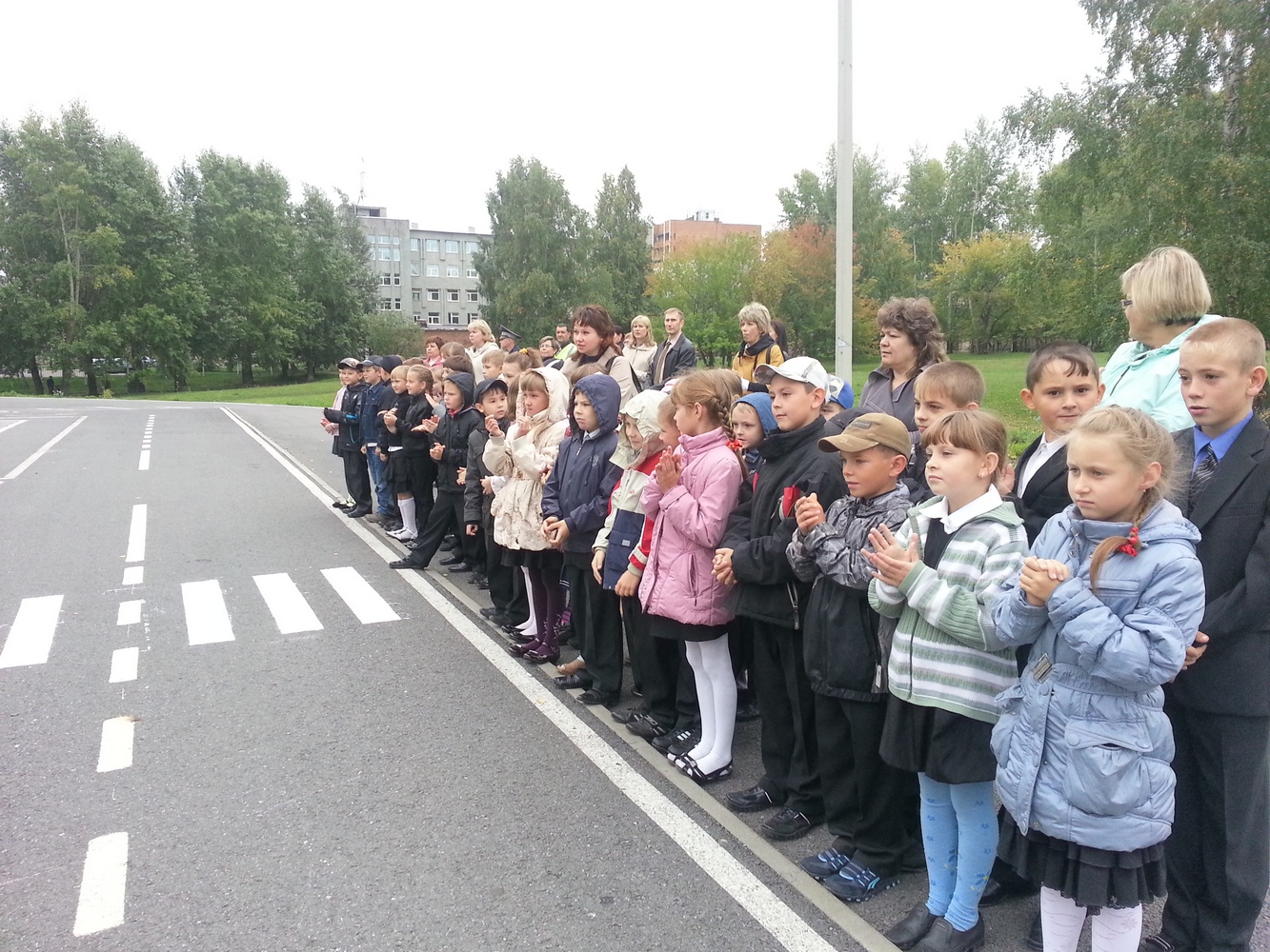 В Юрге на территории парка им. А.С. Пушкина состоялось открытие детской автоплощадки.