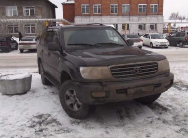 Инспекторы промышленновской ГИБДД задержали мужчину, управлявшего автомобилем с подложными государственными регистрационными номерами