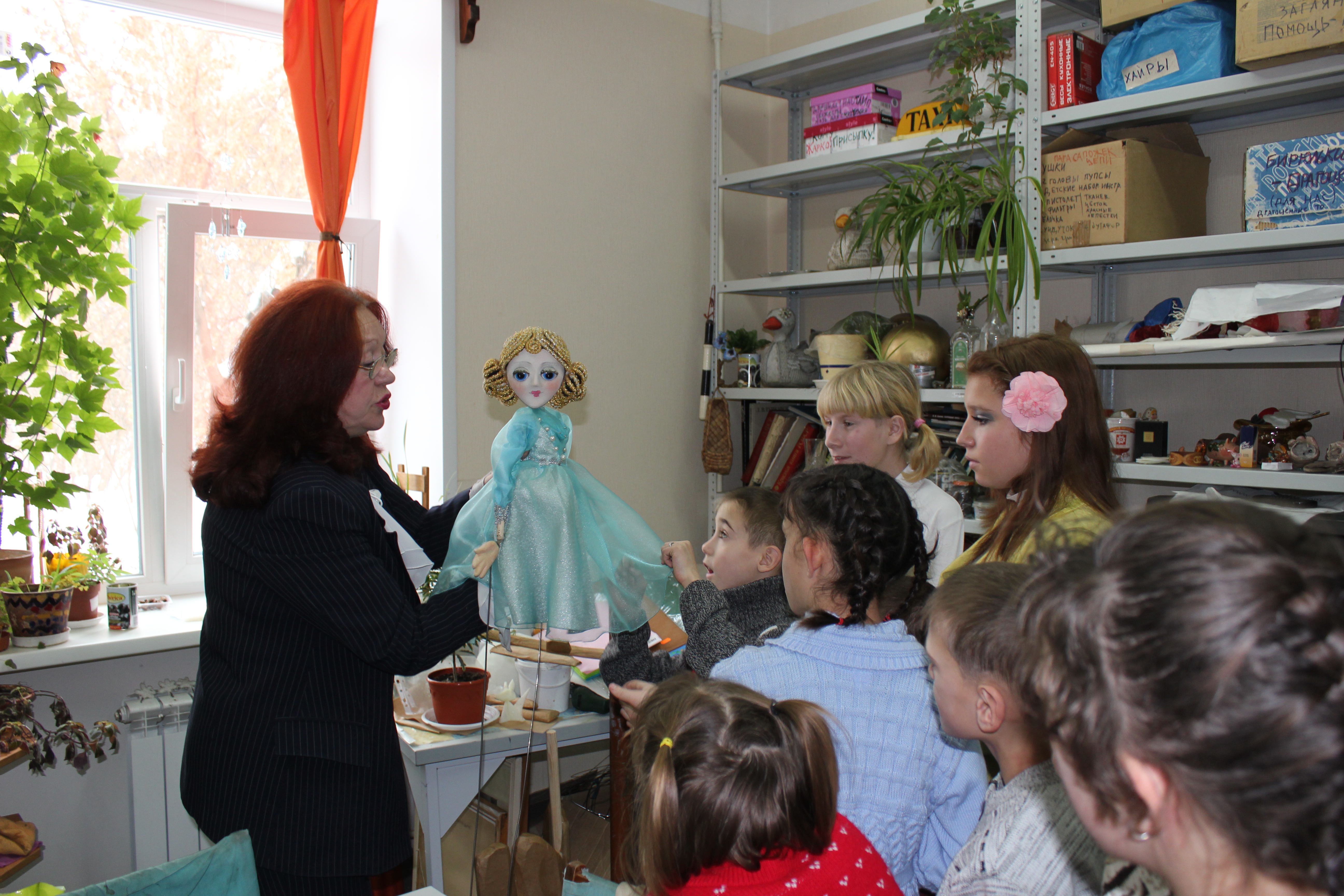 Воспитанники Ижморской специальной общеобразовательной школы-интерната побывали в Кемеровском областном театре кукол
