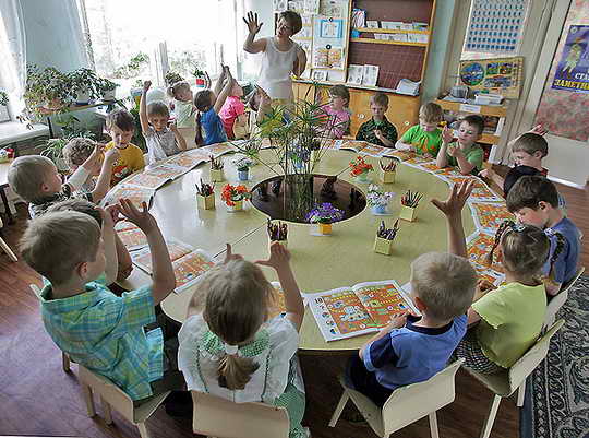 В Ленинске-Кузнецком губернатор А.Г.Тулеев ввел в строй новое дошкольное учреждение на 170 мест 