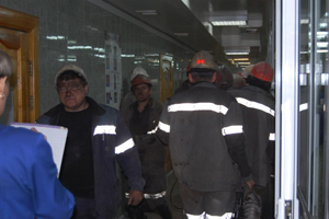 Горняки с шахты "Заречная" в Кузбассе спасены из завала