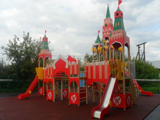 В Прокопьевском районе установлена «Кремлевская» детская площадка