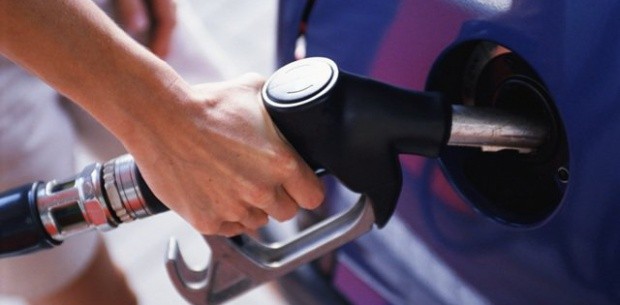 Эксперт: литр бензина будет стоить 50 рублей