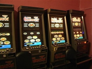 В Кузбассе казино замаскировали под магазин запчастей
