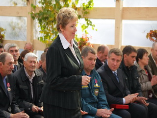 В разгар уборочной страды губернатор А.Г.Тулеев традиционно встретился с работниками агропромышленного комплекса
