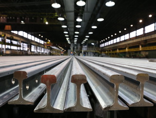 В Новокузнецке бывшие сотрудники металлургического предприятия обвиняются в хищении продукции 