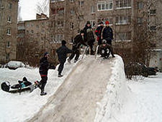 Аман Тулеев обратился к кузбассовцам – быть предельно внимательными на зимних аттракционах и спортивных трассах 