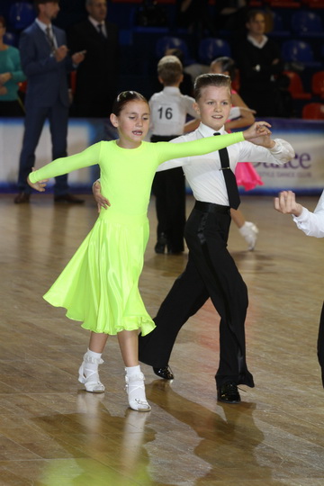 Кирилл Курбатов и Ксения Гаптулбарова стали обладателями Кубка губернатора Кемеровской области по танцевальному спорту