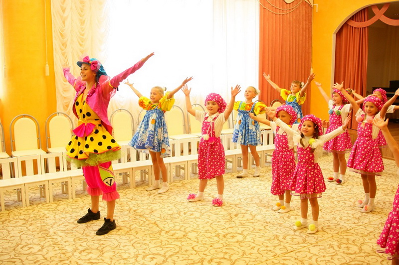 Аман Тулеев открыл в поселке Металлплощадка новый детский сад «Волшебная страна» на 320 мест