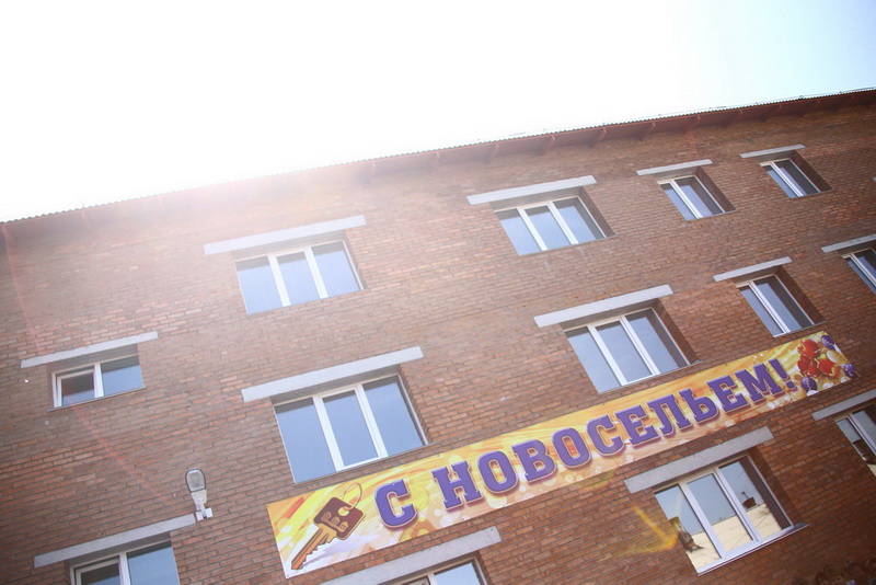 В Прокопьевске Аман Тулеев открыл сразу 4 новых жилых многоквартирных дома