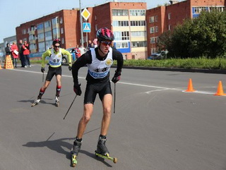 В Крапивинском районе состоялись соревнования по лыжероллерам и кроссу