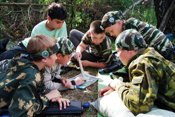 В Таштагольском районе открылся военно-спортивный лагерь «Горный стрелок»