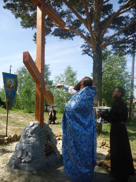 В селе Кубитет установлен самый высокий в Тяжинском районе поклонный крест