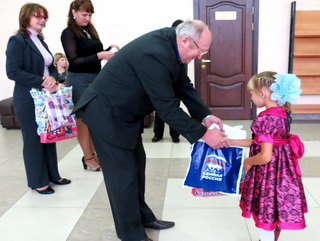 В Кузбассе стартовала губернаторская акция «Первое сентября - каждому школьнику!» 