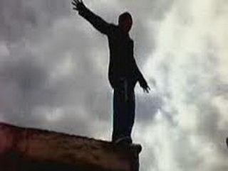 В Кузбассе проводится проверка по факту падения 14-летней девочки с крыши многоэтажного дома 