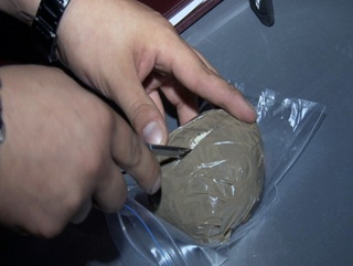 Кузбасские полицейские изъяли у наркоторговца 200 граммов героина
