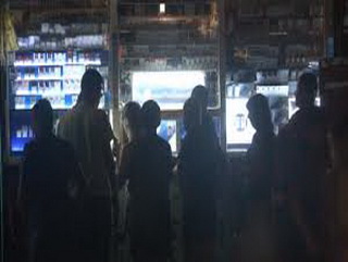 В Кемерово полицейские пресекли ночную торговлю алкоголем 