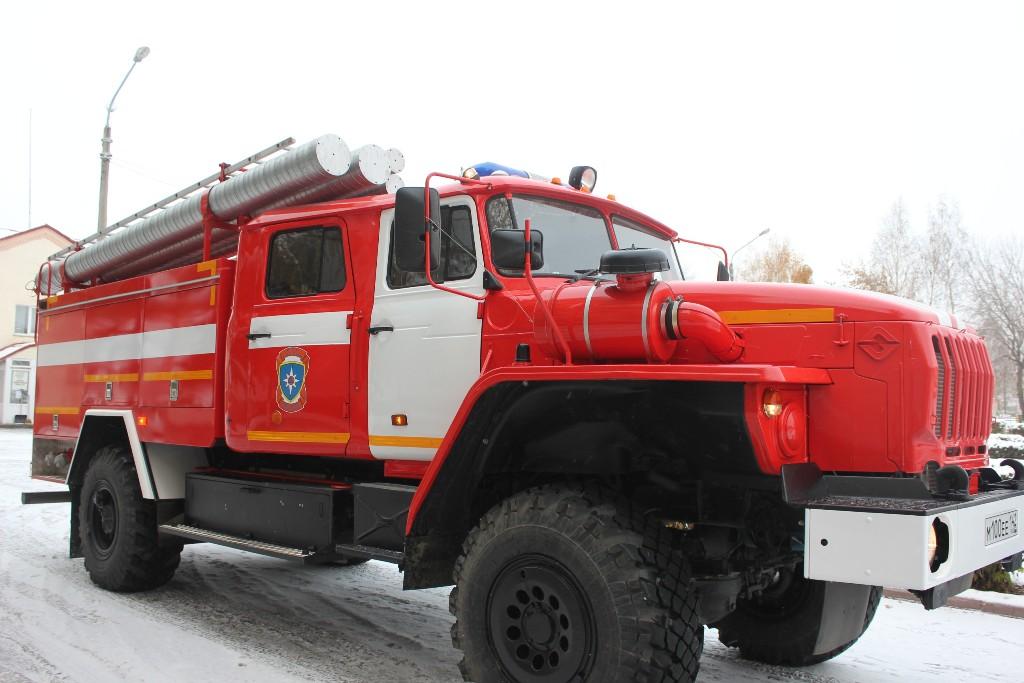 В пожарной части Топкинского района появилась новая пожарная автоцистерна