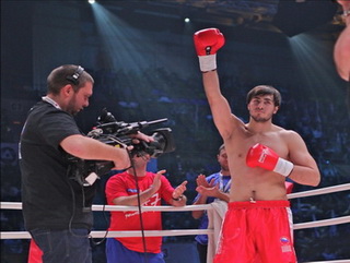 Кузбасский тайбоксер Артем Вахитов завоевал титул чемпиона Европы по тайскому боксу