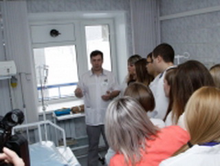 Студенты-медики в рамках акции «Студенческий десант» узнали как восстанавливают здоровье полицейских Кузбасса