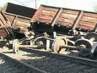 В Кузбассе в результате  столкновения грузовых поездов, один человек погиб, второй тяжело травмирован