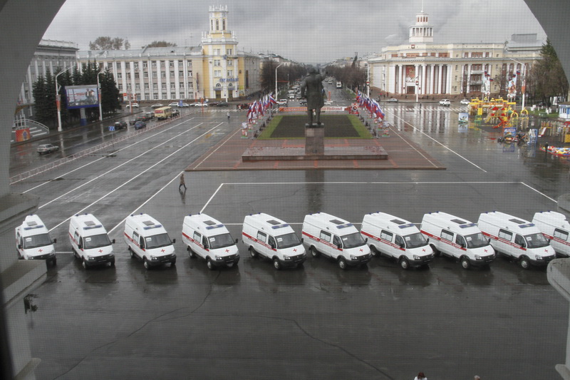 Автопарк кузбасского здравоохранения пополнился 15-ю автомобилями