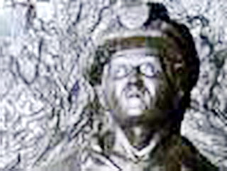 В преддверии Дня шахтера в Кемерово открылась выставка «Люди и уголь: шахтеры в скульптуре и книгах»