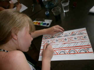 В Кузбассе представитель Общественного совета провела для детей мастер-класс по основам художественной росписи