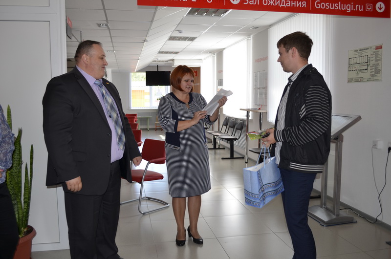 За первый месяц работы МФЦ Яшкинского района обслужил более 100 жителей