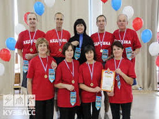Почти 500 спортсменов поборолись за победу в VII летней спартакиаде ветеранов спорта Кузбасса