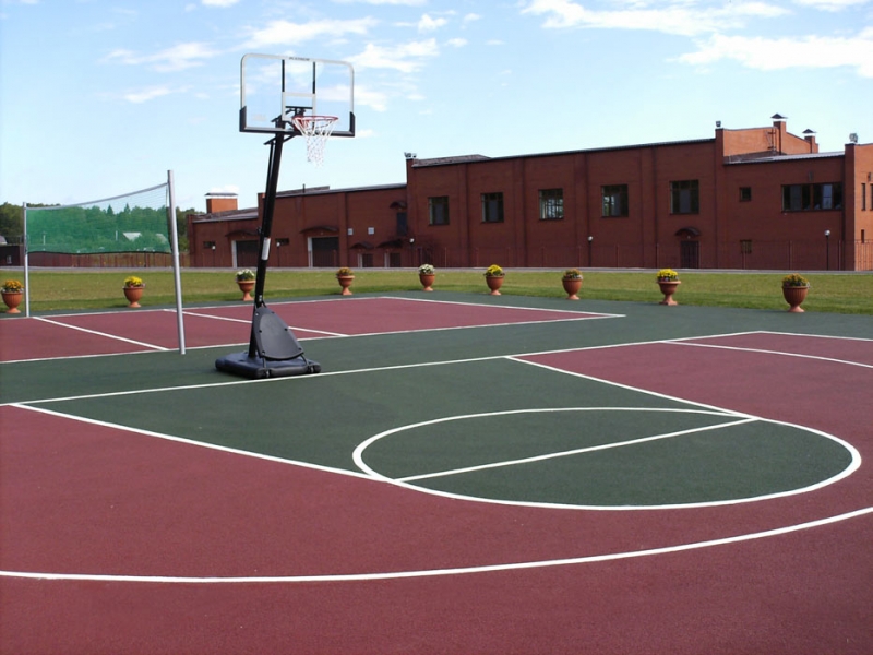 В Междуреченске открылась современная спортивная площадка на территории школы №2