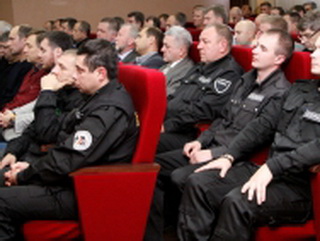 В областном центре Кузбасса полицейские наградили сотрудников лучших частных охранных организаций 