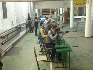 Госслужащие Кузбасса сдали норматив ГТО «Стрельба из пневматической винтовки»