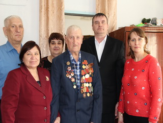 Александр Садырев из Кемеровской области отметил 90-летний юбилей со дня рождения