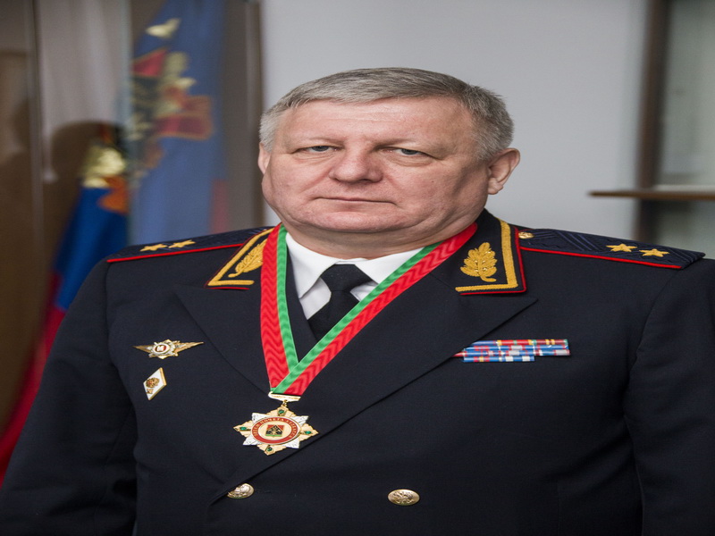 Генерал-лейтенант полиции Юрий Ларионов награжден орденом Почета Кузбасса
