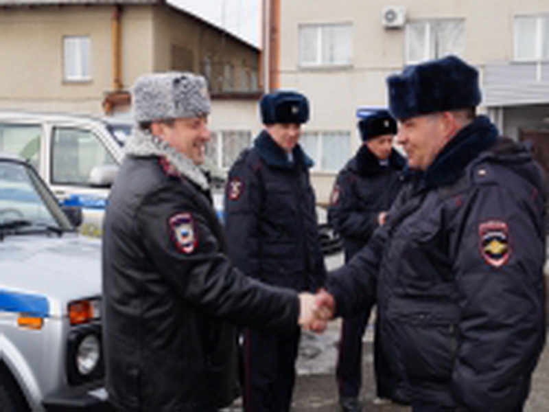 В Юрге Кемеровской области участковые уполномоченные полиции получили новые автомобили
