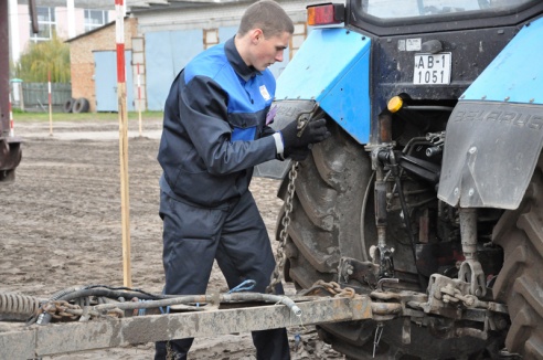 В Кузбассе выберут лучшего тракториста среди студентов, обучающихся по профессии сельскохозяйственного производства