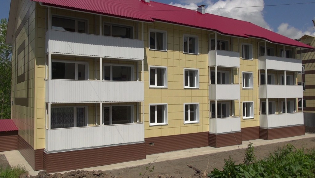 В поселке Мундыбаш Таштагольского района заселили трехэтажную новостройку