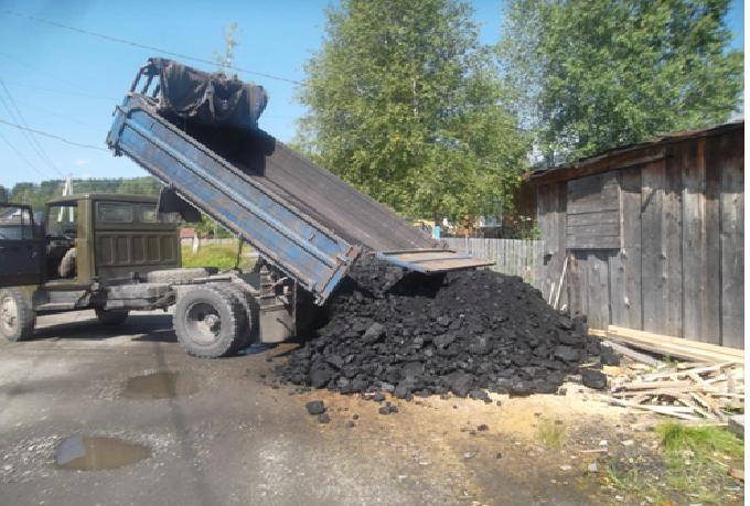 Топкинский район присоединился к губернаторской акции по обеспечению кузбассовцев гуманитарным углем