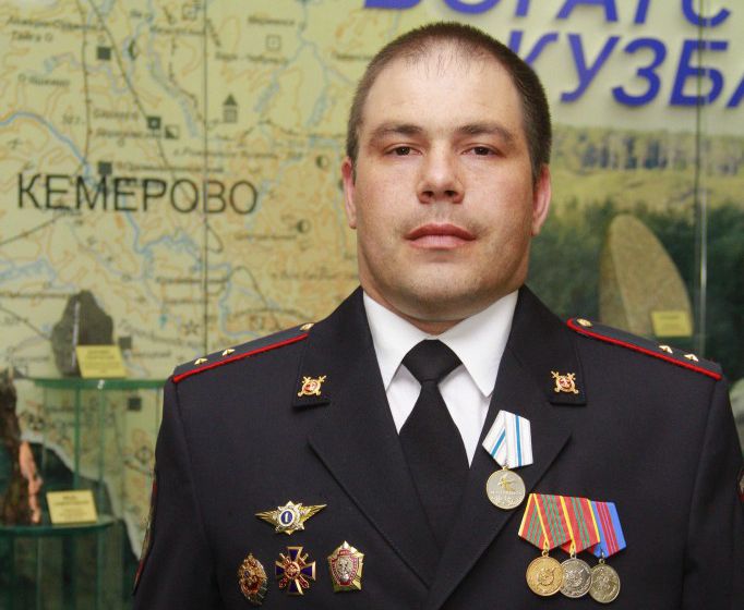 За спасение ребенка, упавшего в колодец Сергей Чурин отмечен областной наградой