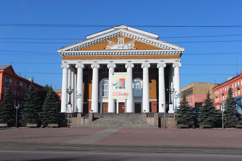 Прокопьевский драмтеатр презентует шесть премьерных спектаклей в Год театра в России