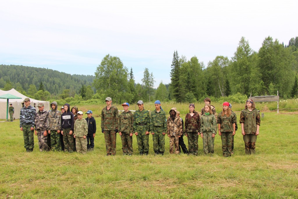 Таштагольские школьники освоят азы военного дела в лагере «Горный стрелок»