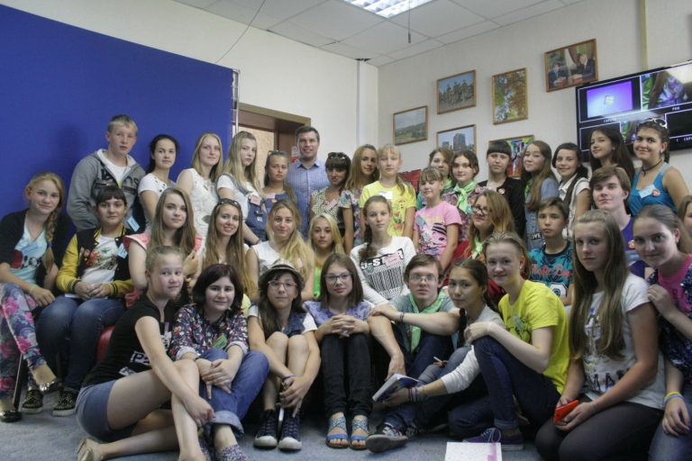 Прокопьевские школьники прошли «Летнюю школу юного журналиста»