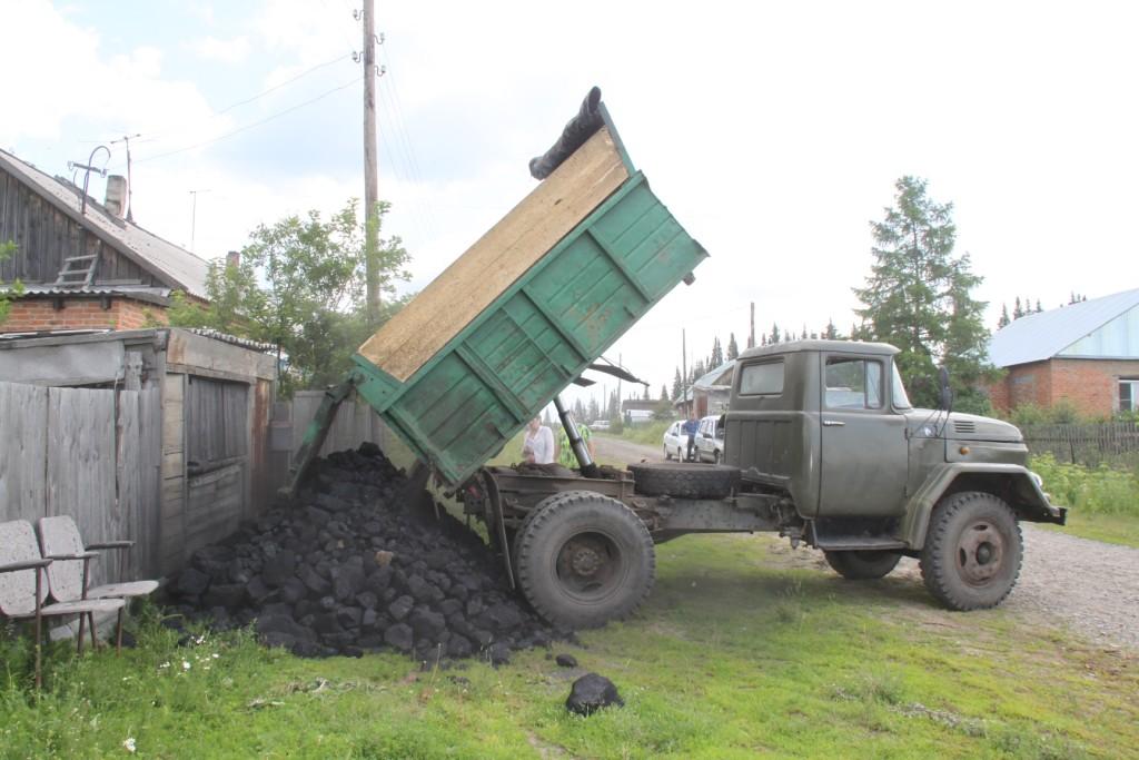 В Кузбассе продолжается благотворительная акция "гуманитарный уголь"