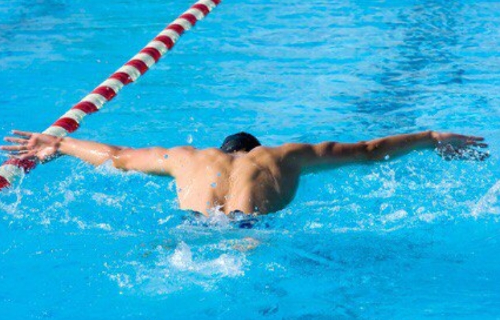 Новокузнечане стали победителями и призерами первенства страны по плаванию