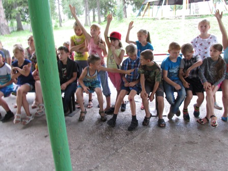 В Прокопьевске сотрудники детско-юношеской библиотеки №15 провели литературную игру «В гостях у сказки»
