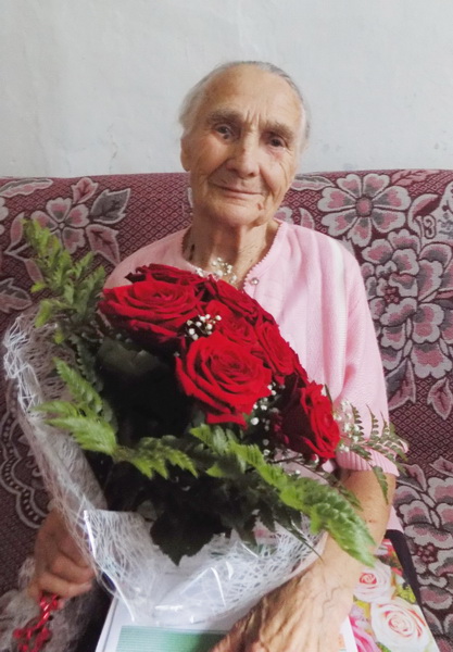 Труженик тыла из Яшкинского района отметила 90-летие со дня рождения 